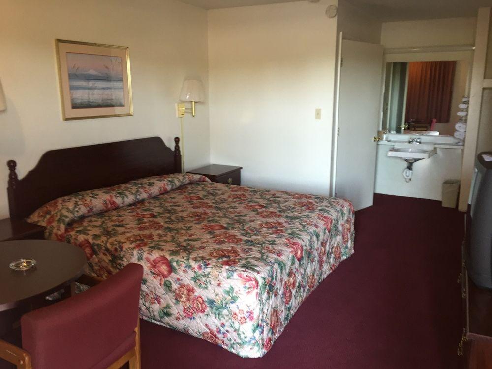 Economy Inn St. James Ngoại thất bức ảnh